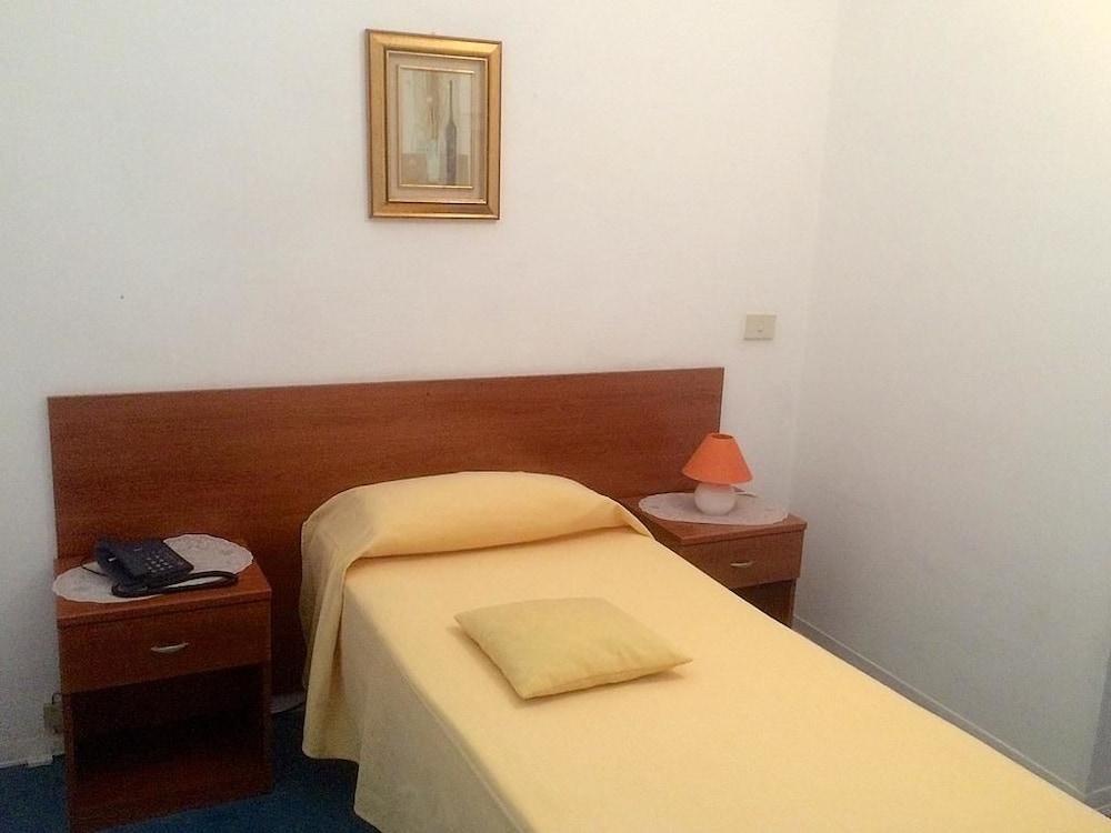 Albergo San Carlo Massa  Esterno foto
